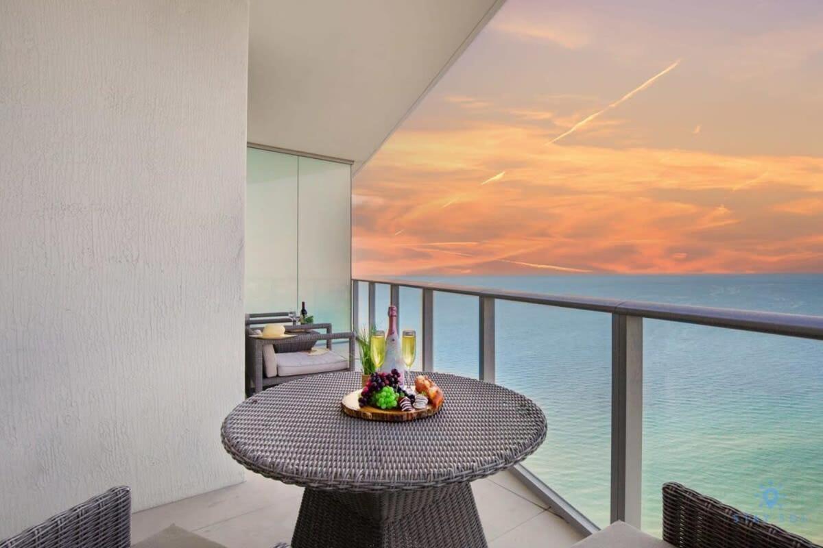 Appartamento Upper Level Penthouse - Amazing Views Beach & Intracoastal Hollywood Esterno foto