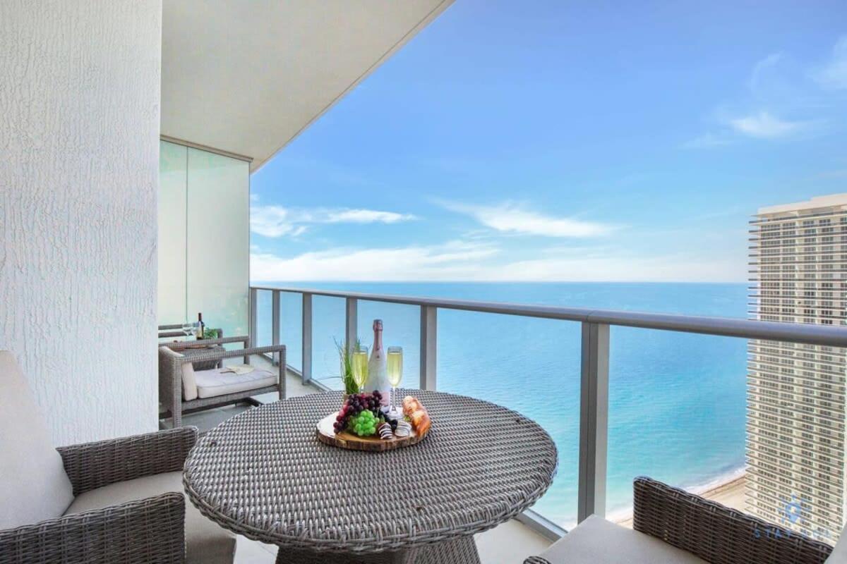 Appartamento Upper Level Penthouse - Amazing Views Beach & Intracoastal Hollywood Esterno foto